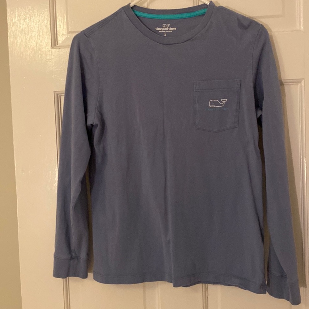 Boys long sleeve. Vineyard Vines tshirt.